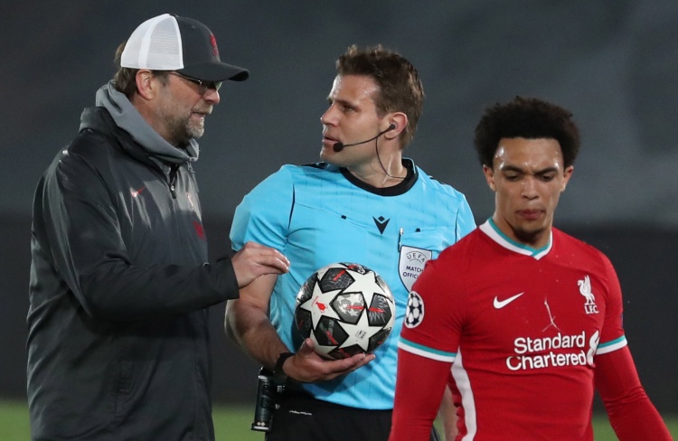 湖人迎背靠背恶战，詹姆斯东契奇带伤作战，雷迪克即将下课